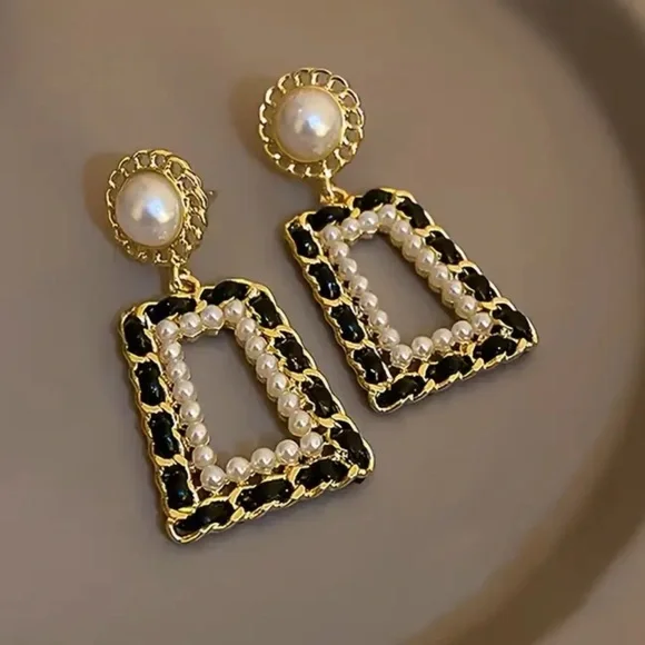 Gold & Pearl Dangle Rectangle Drop Earrings – Statement Fashion Jewelry